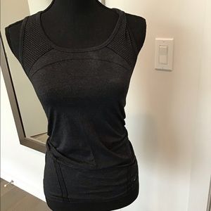 Gap workout tank top